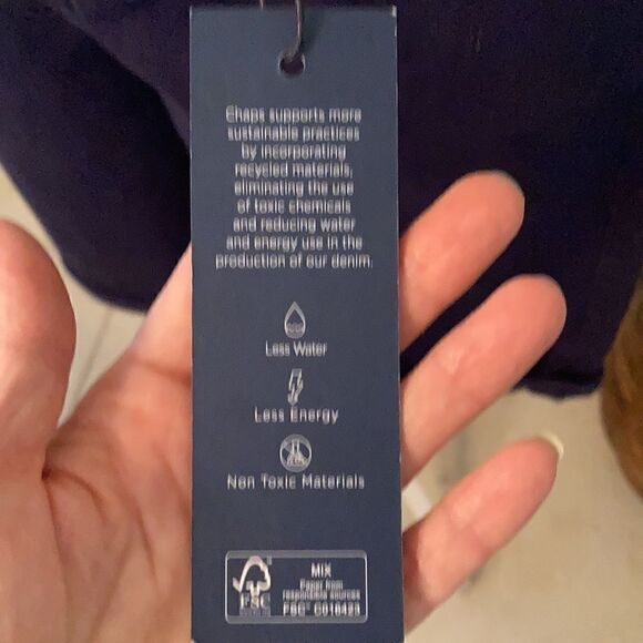 NWT Chaps size 4 navy  stretchy cuffed bermuda shorts - Picture 6 of 13